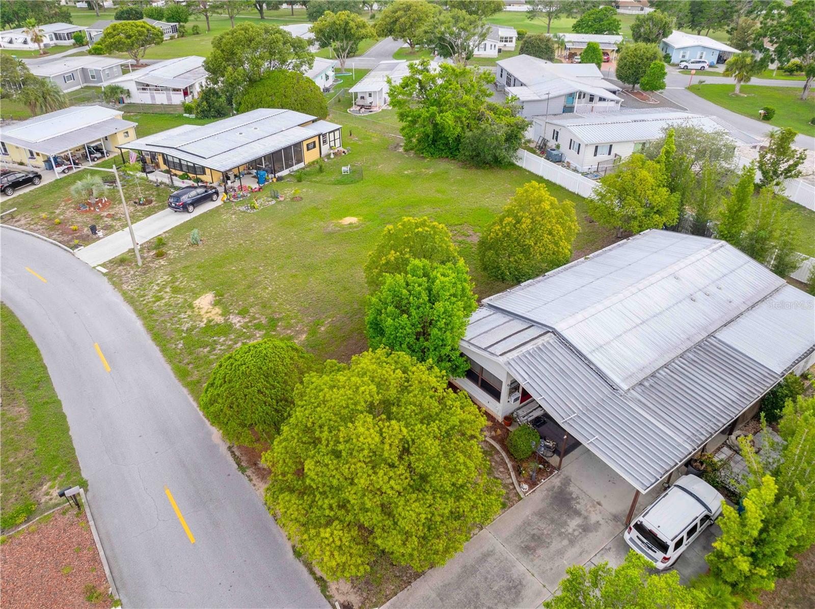 BROOKRIDGE COMM - Land