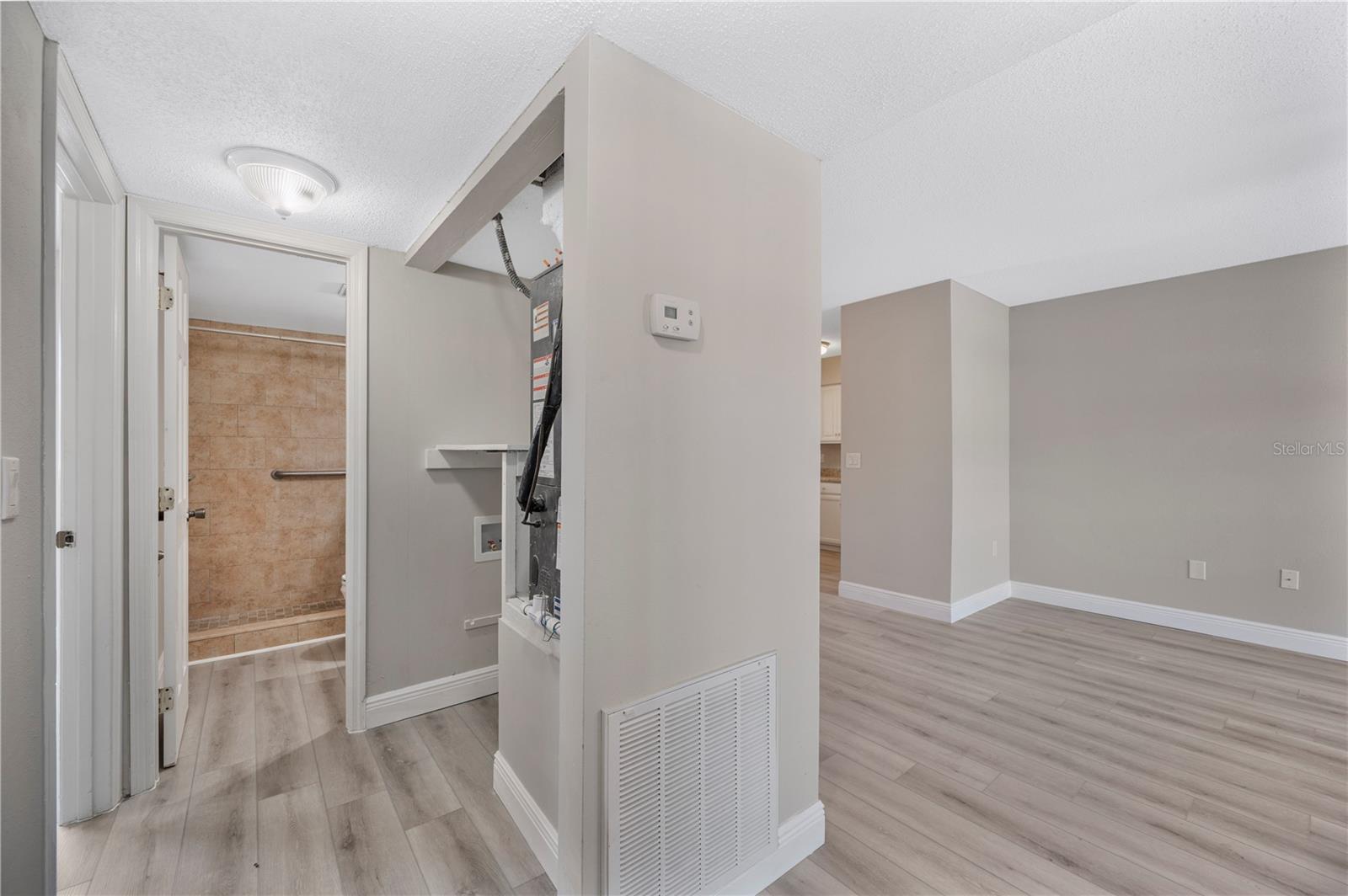 LAKE BENTLEY SHORES CONDO PH 01 - Residential