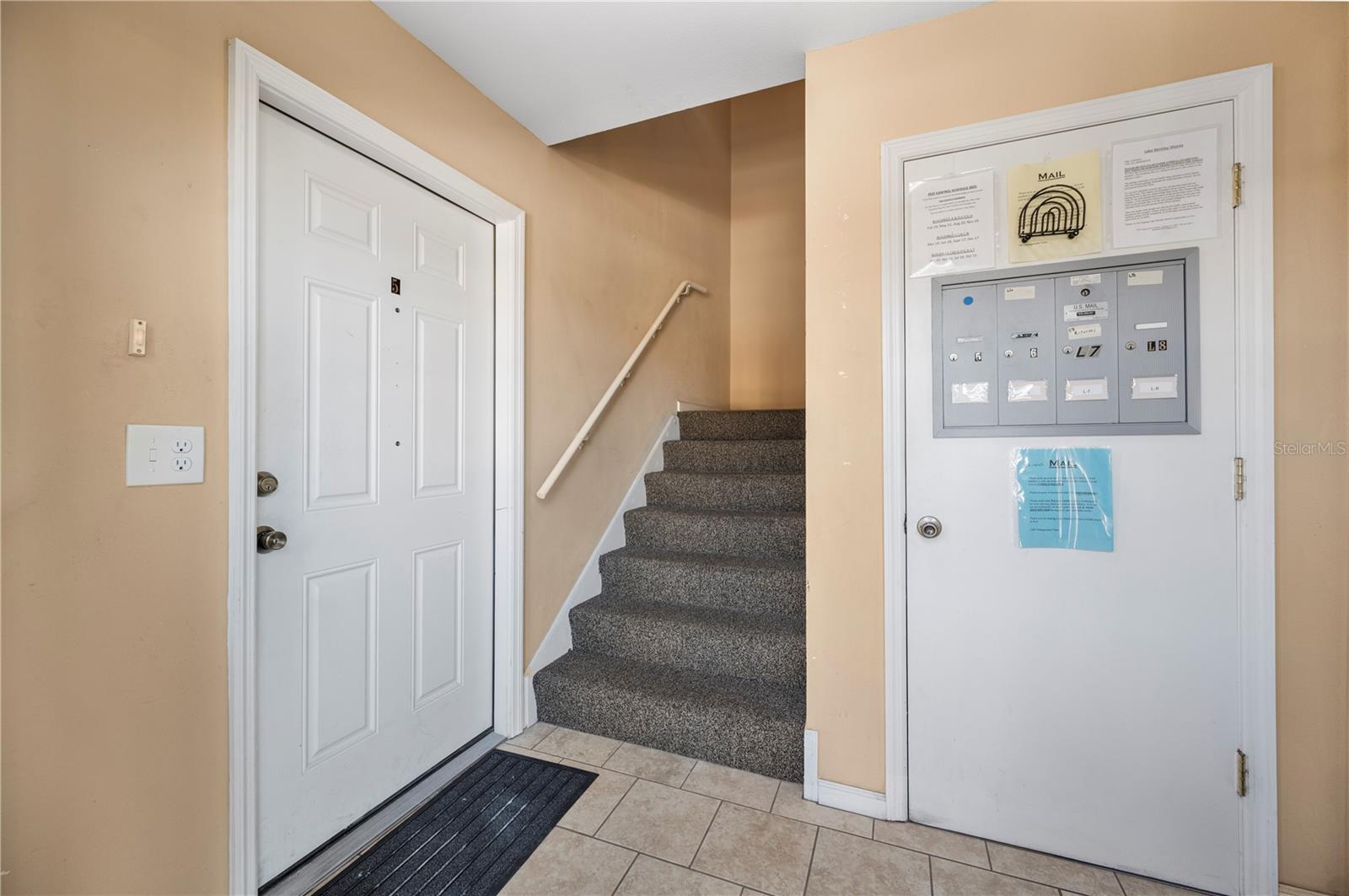 LAKE BENTLEY SHORES CONDO PH 01 - Residential