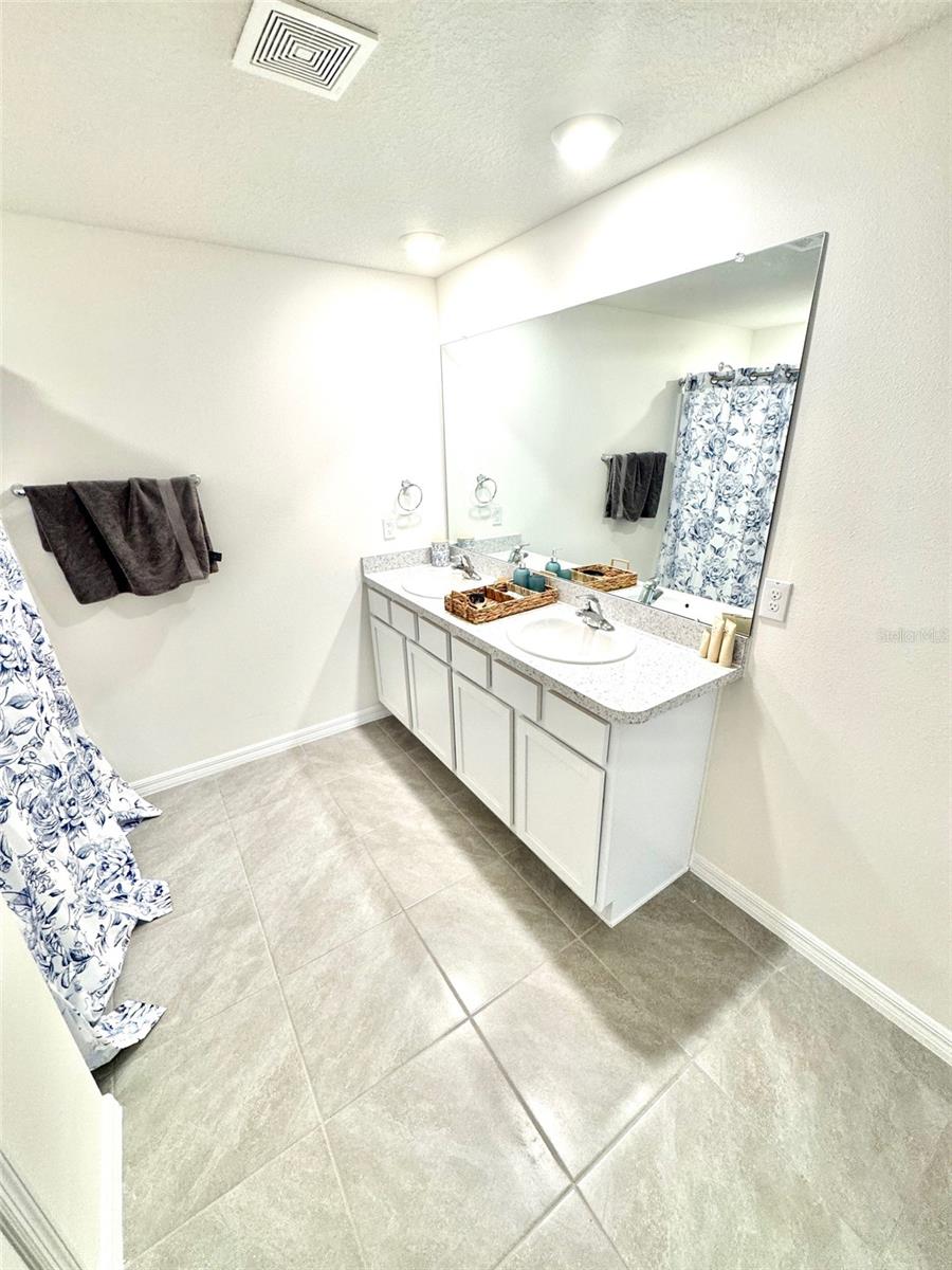 HAYS ROAD - Residential