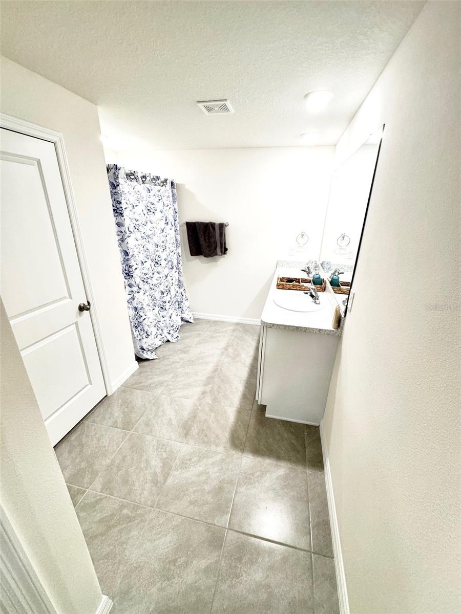 HAYS ROAD - Residential