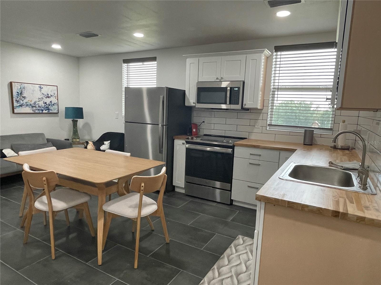 2NSA-2NSA - Residential Lease