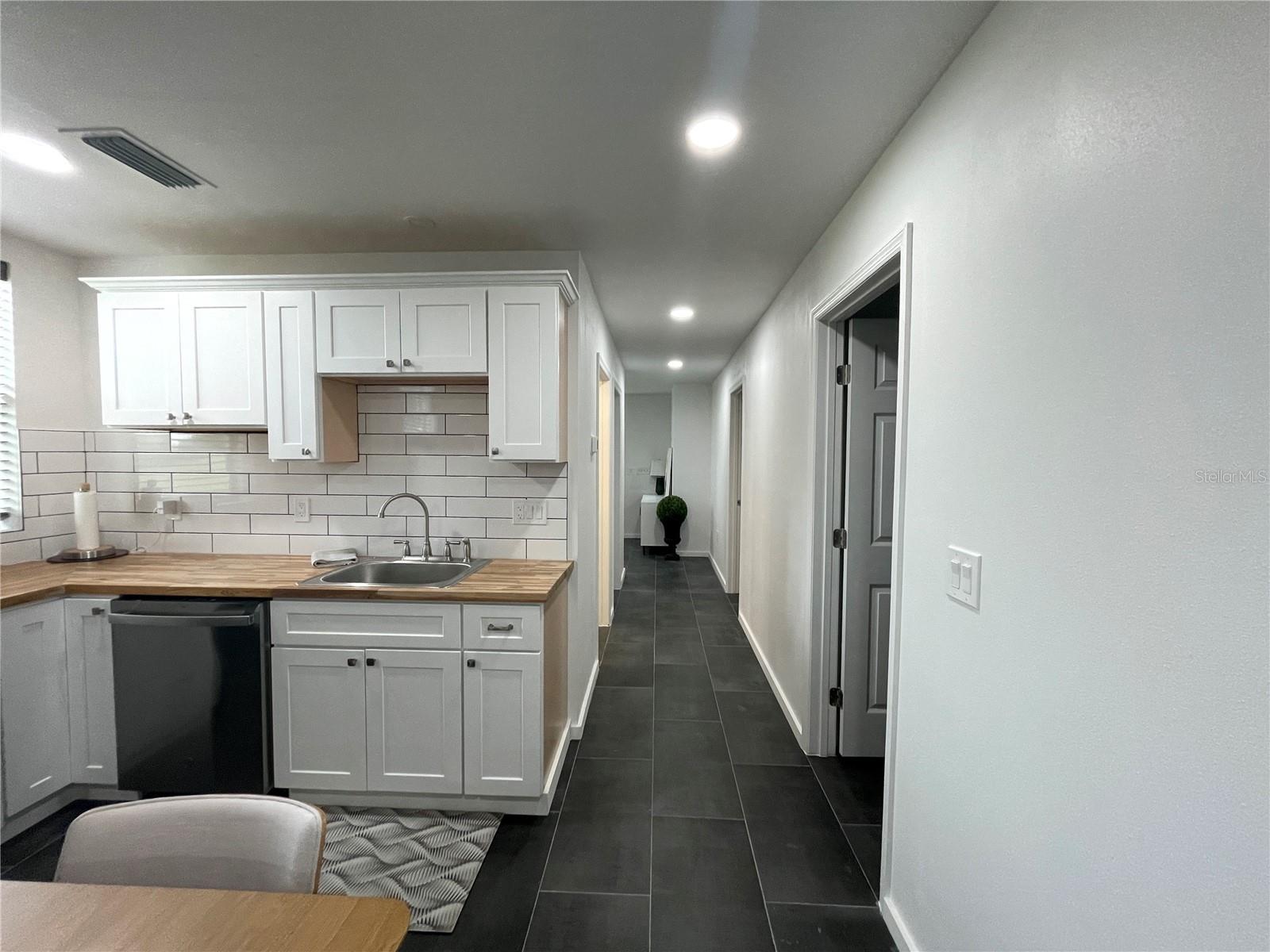 2NSA-2NSA - Residential Lease