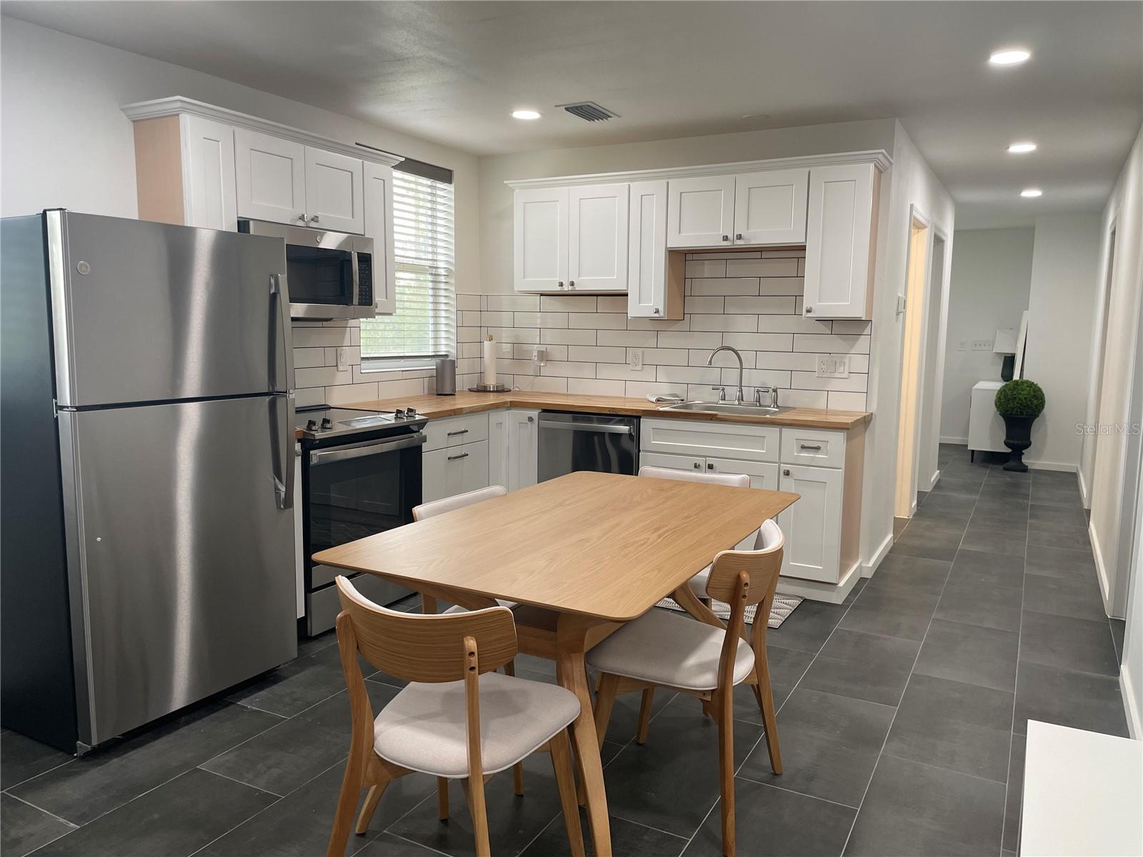 2NSA-2NSA - Residential Lease