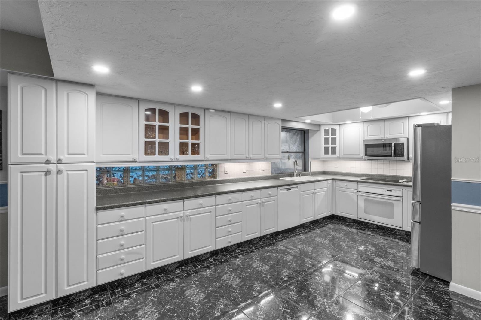 ROSETREE ESTATES - Residential