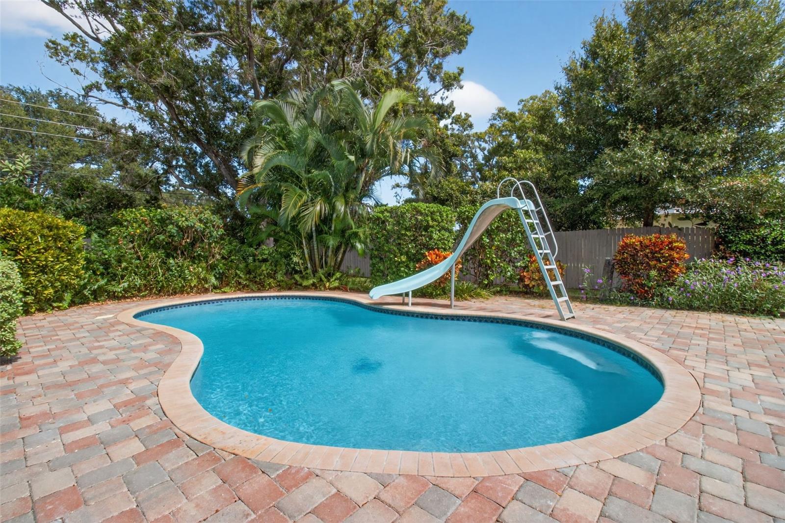 ROSETREE ESTATES - Residential