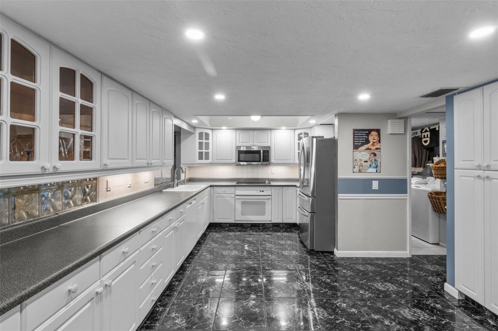 ROSETREE ESTATES - Residential