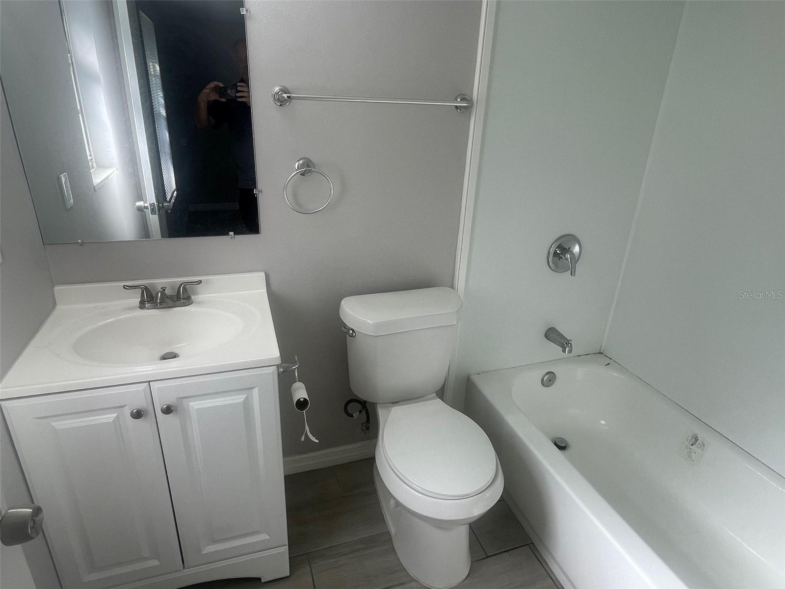 CAYMAN PARK - Residential Lease