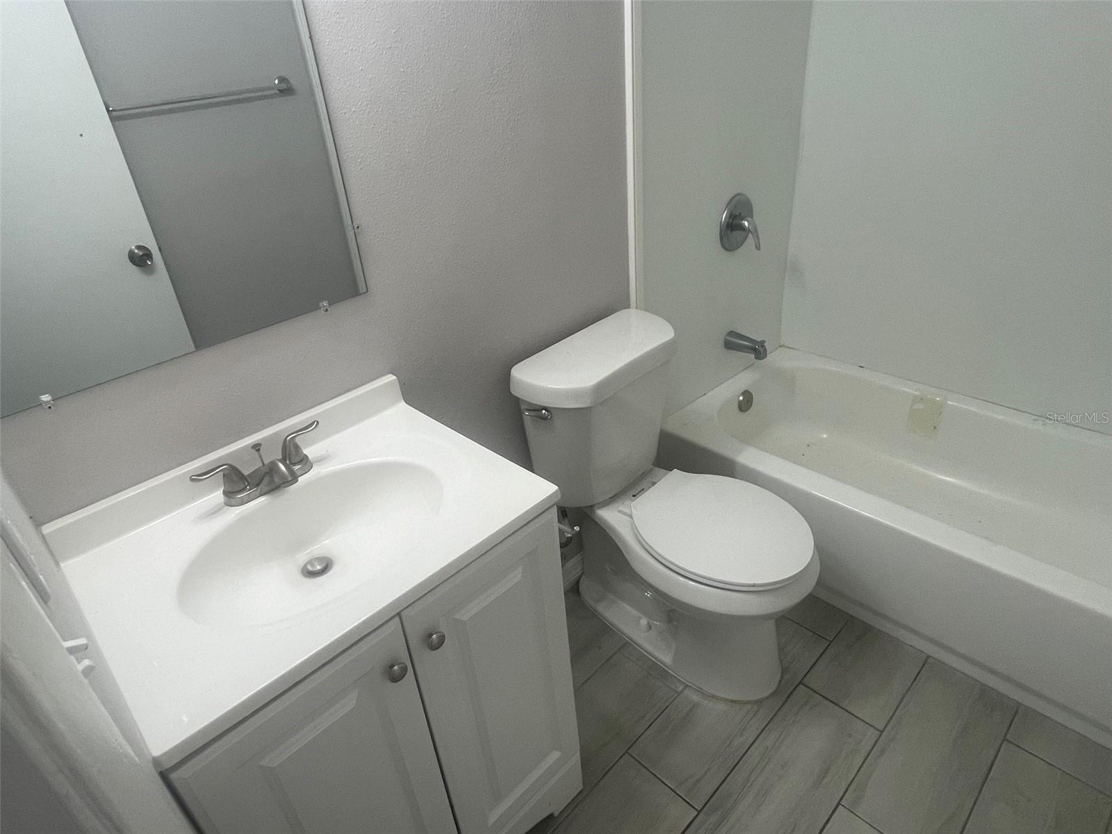 CAYMAN PARK - Residential Lease