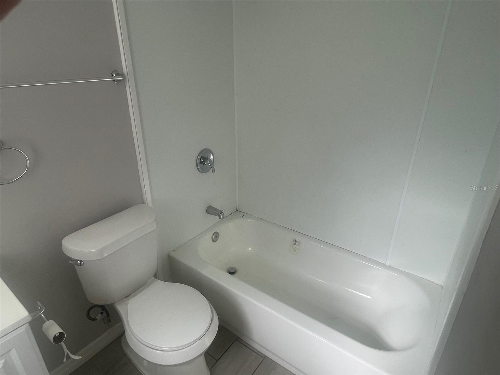 CAYMAN PARK - Residential Lease