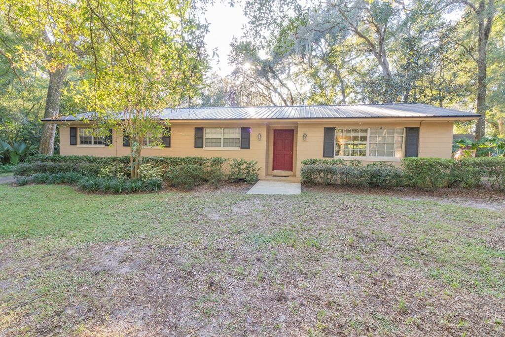 Photo of 560 N Lake Pleasant Road, Apopka, FL 32712 (MLS # O6358383)