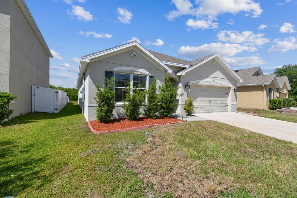 Photo of 8105 Bilston Village Lane, Gibsonton, FL 33534 (MLS # TB8377442)