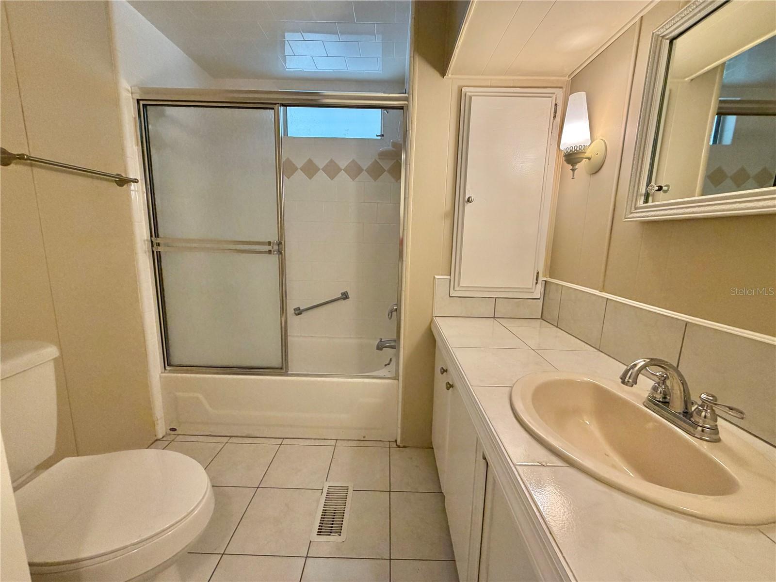 HAWTHORNE AT LEESBURG A COOP - Residential