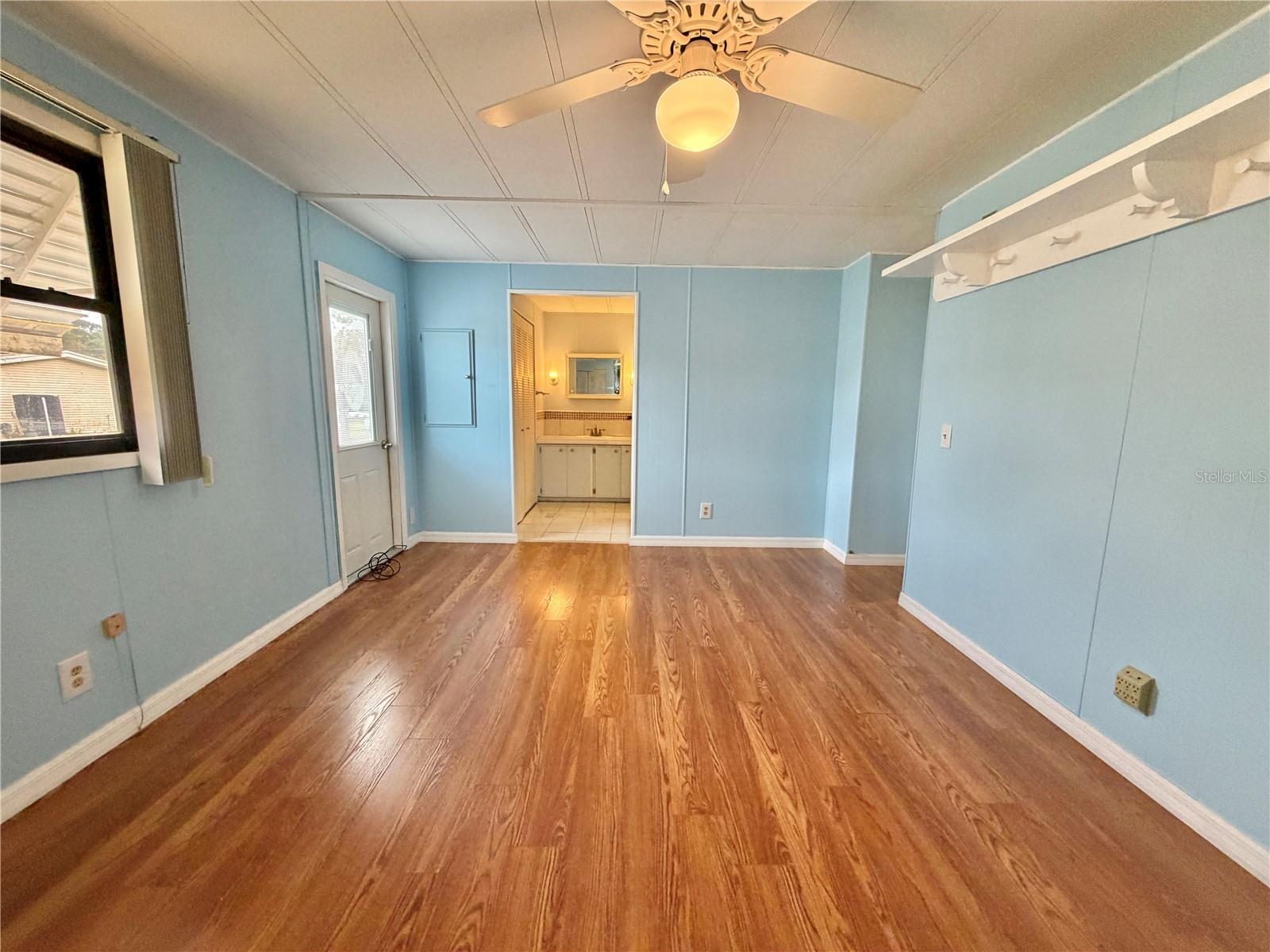 HAWTHORNE AT LEESBURG A COOP - Residential