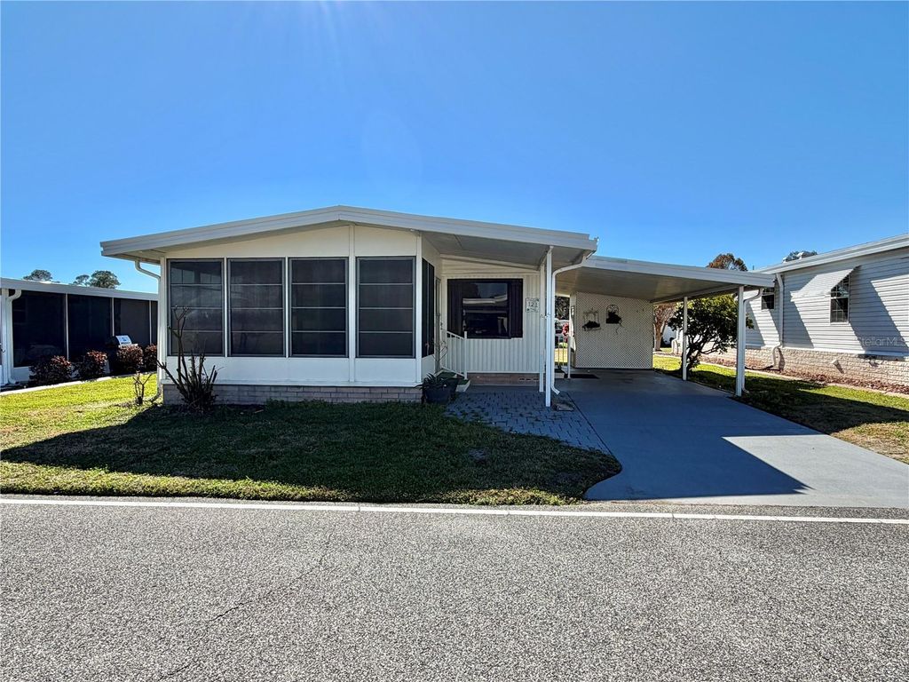 Photo of 121 Dogwood Trail, Leesburg, FL 34748 (MLS # G5106779)