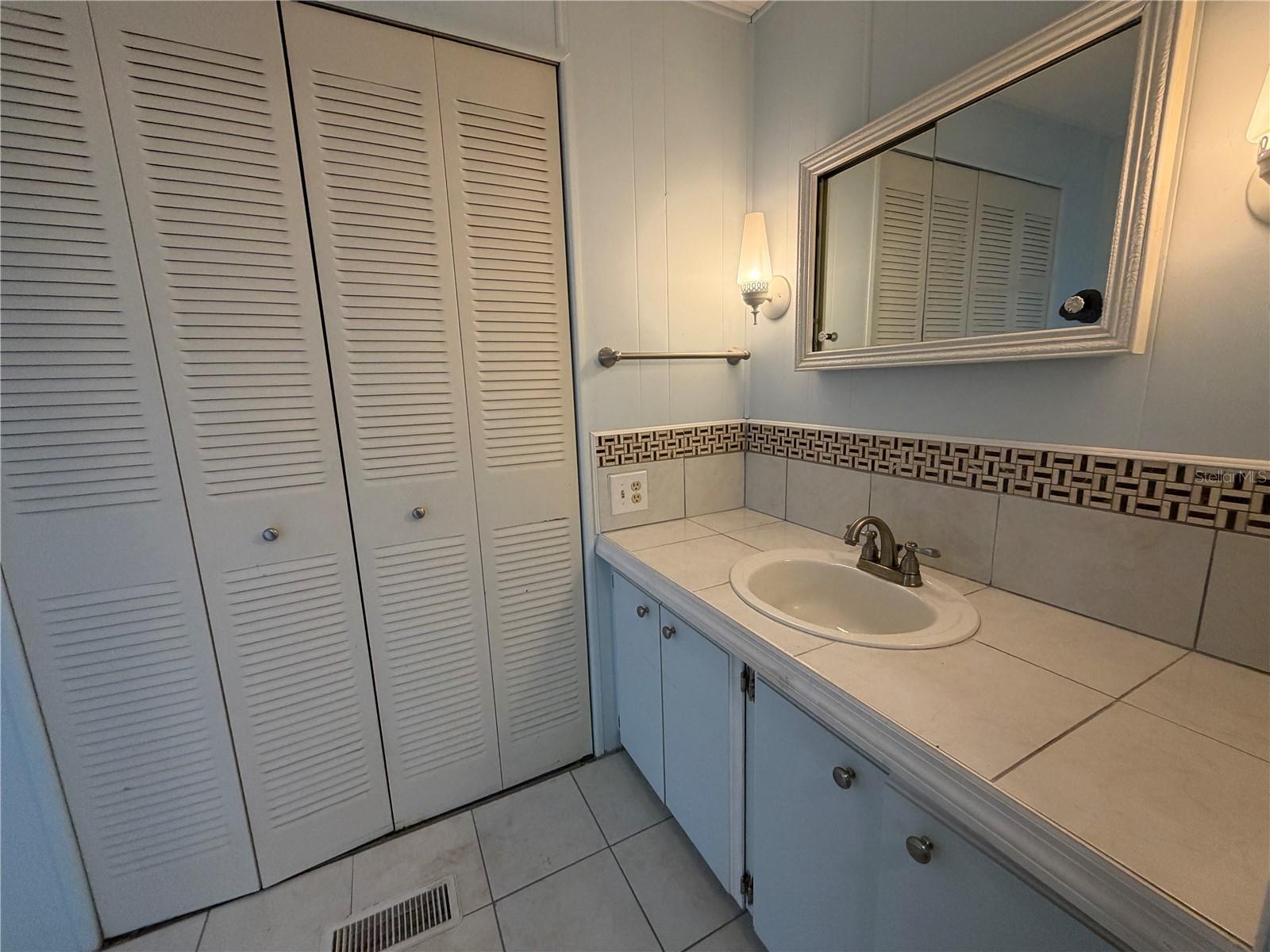 HAWTHORNE AT LEESBURG A COOP - Residential