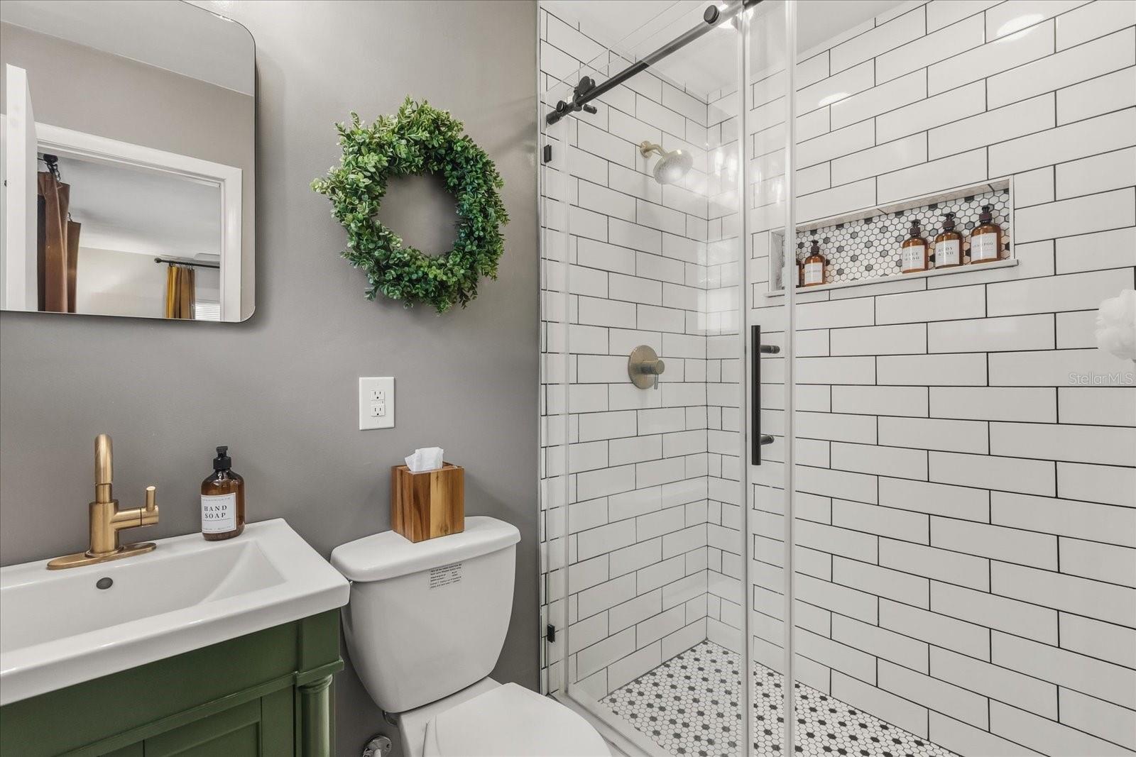 OAKLAND ESTATES 2ND SEC - Residential