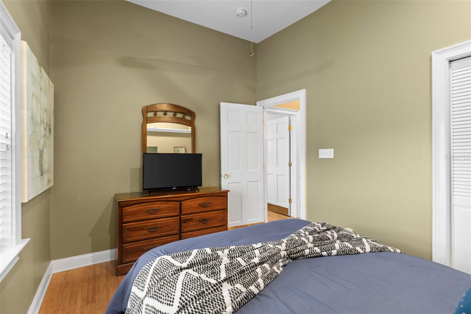 YELLOW BANKS GROVE - Residential