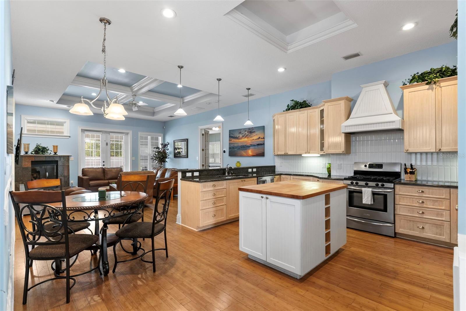 YELLOW BANKS GROVE - Residential