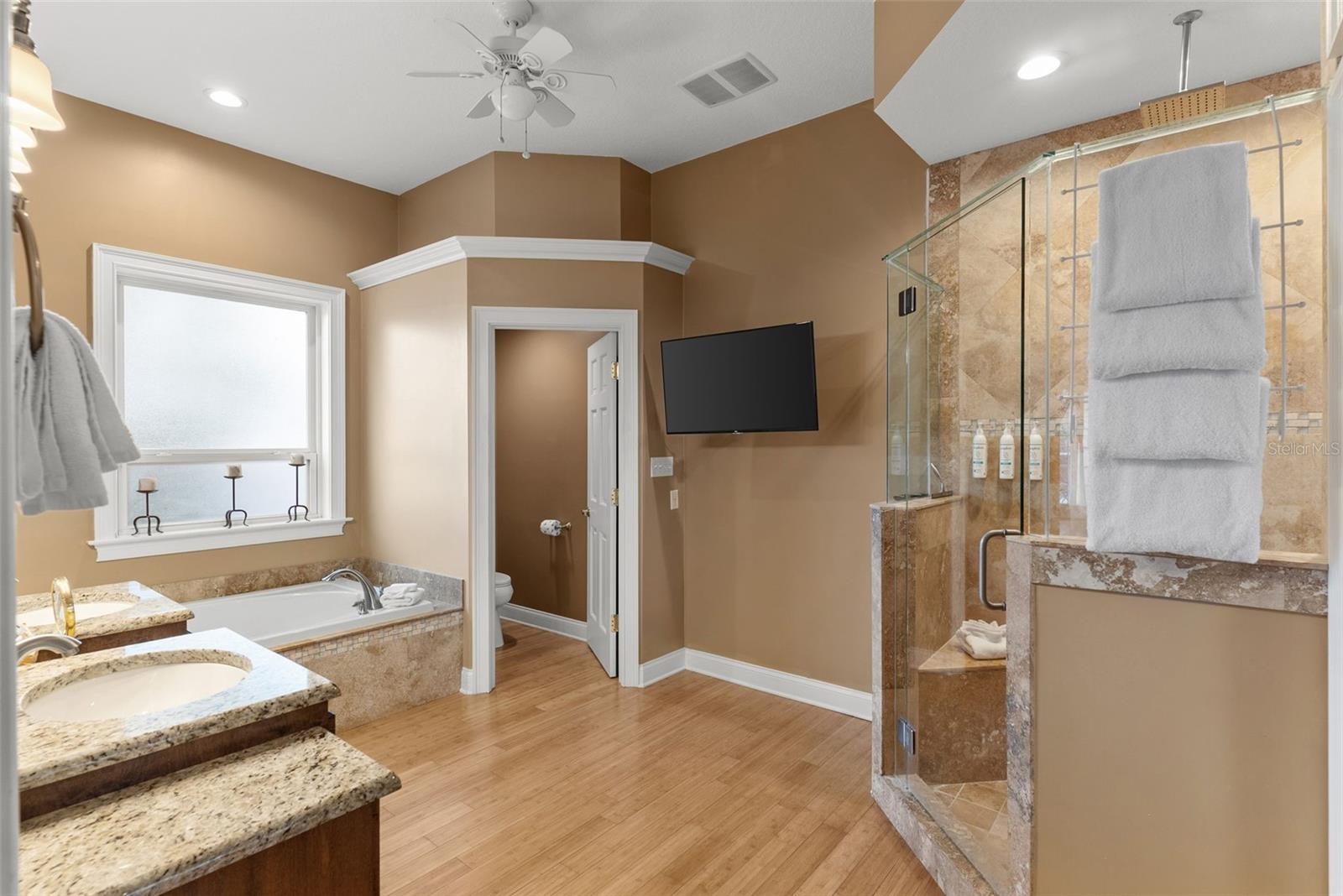 YELLOW BANKS GROVE - Residential