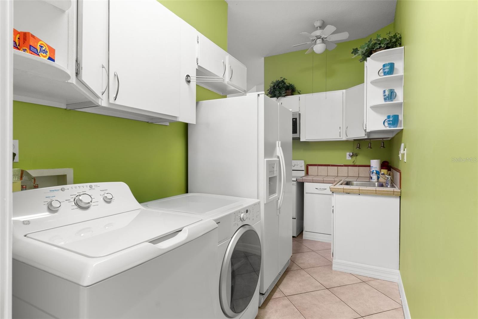 YELLOW BANKS GROVE - Residential