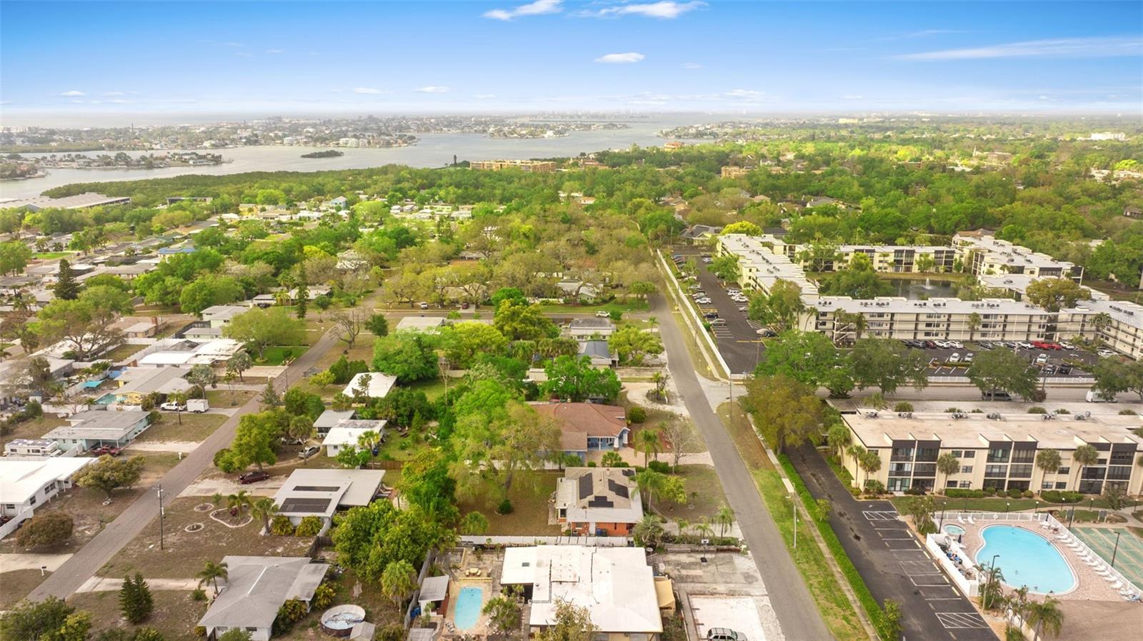 YELLOW BANKS GROVE - Residential