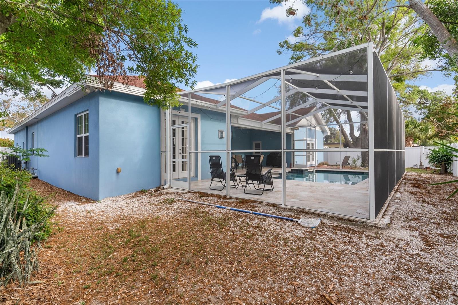 YELLOW BANKS GROVE - Residential