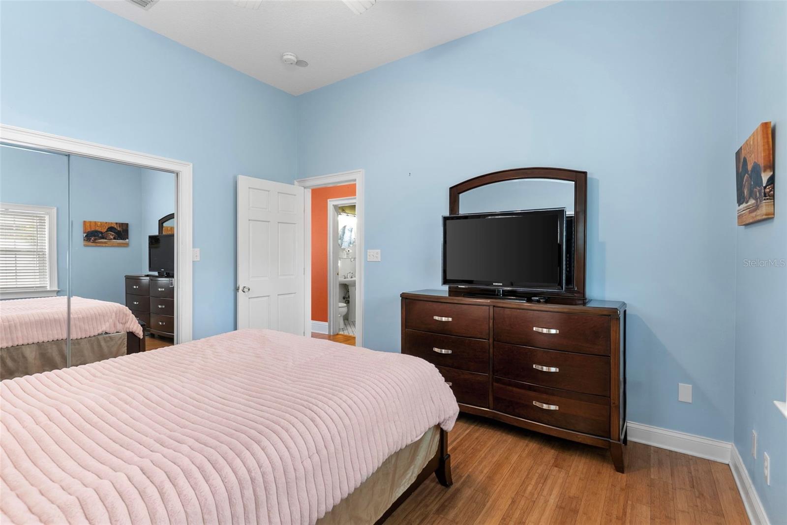 YELLOW BANKS GROVE - Residential