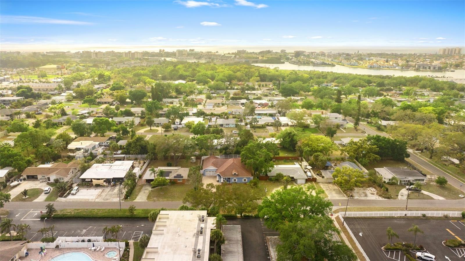 YELLOW BANKS GROVE - Residential