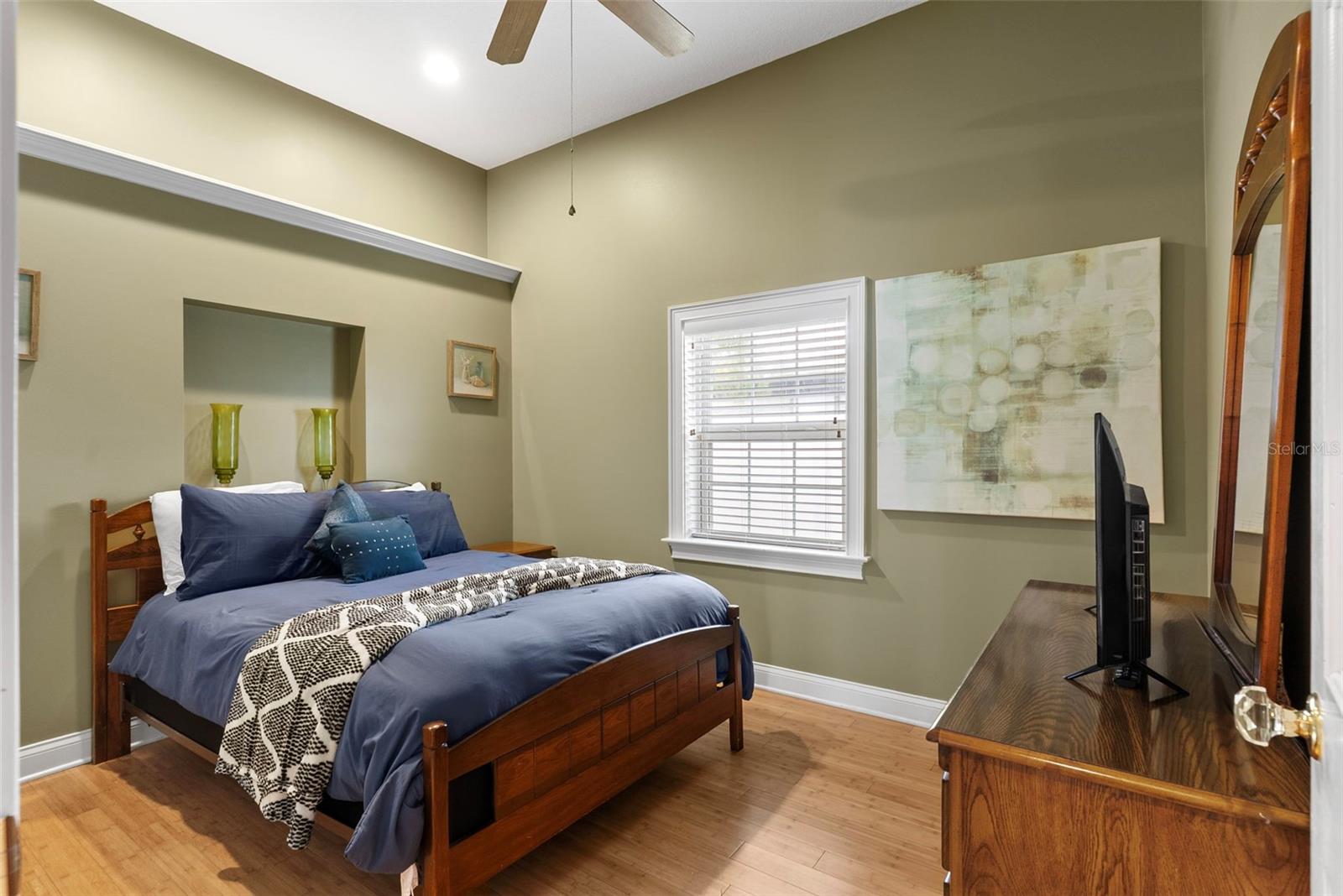 YELLOW BANKS GROVE - Residential