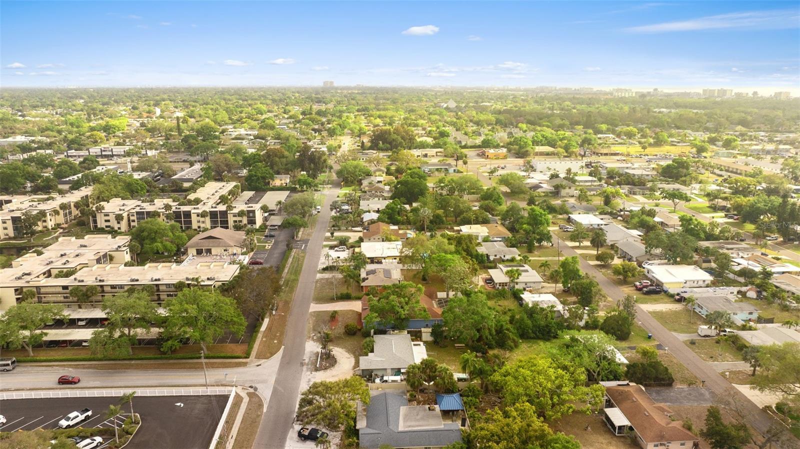 YELLOW BANKS GROVE - Residential