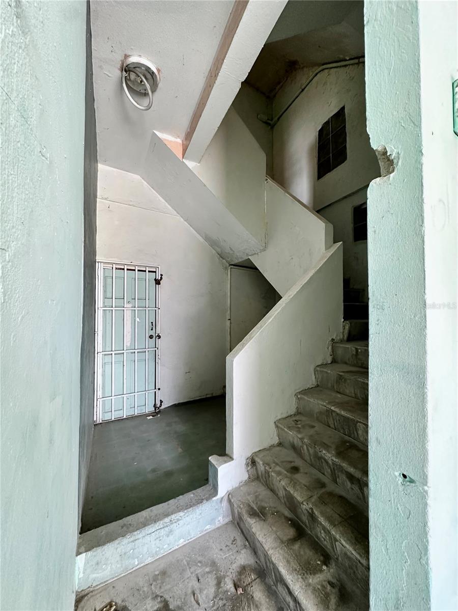 608 MONSERRATE - Commercial Sale