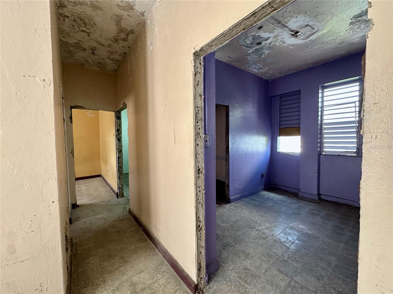 608 MONSERRATE - Commercial Sale