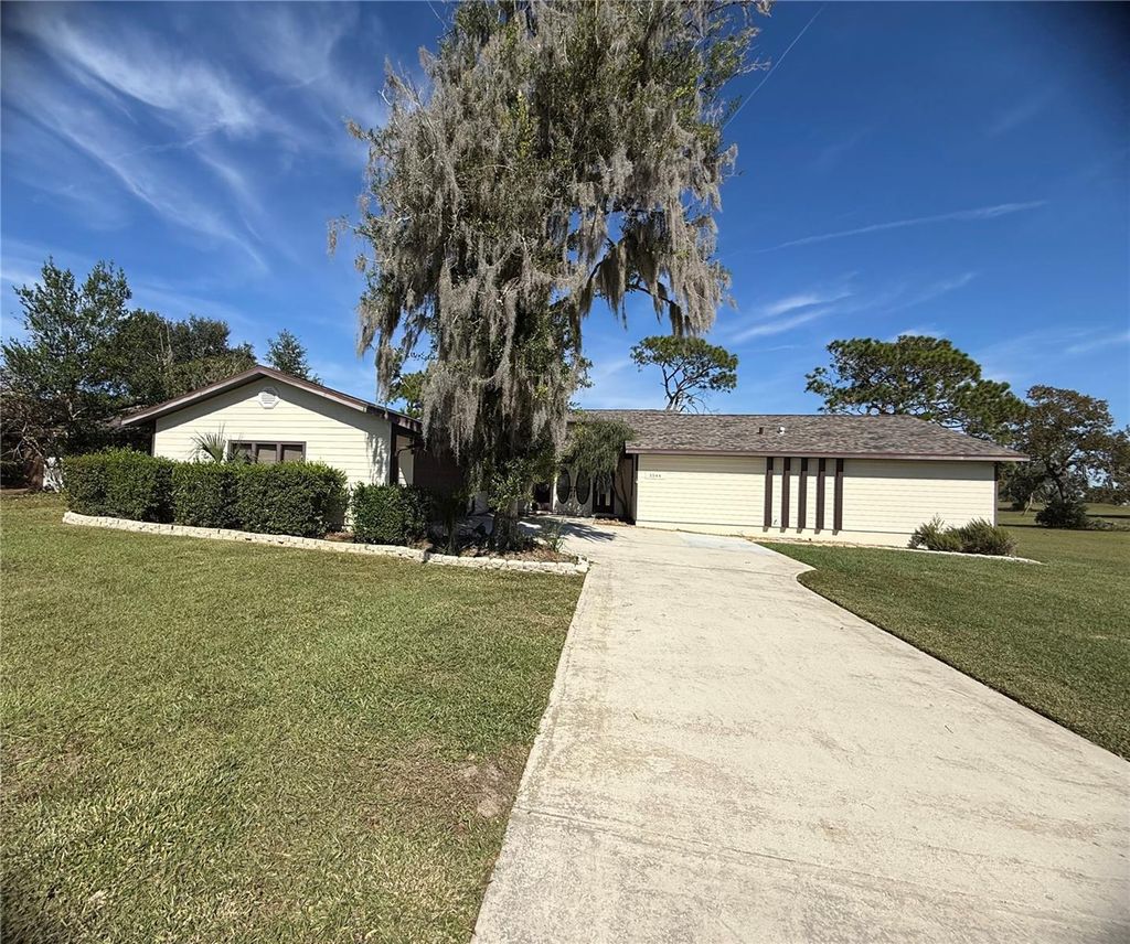 Photo of 5544 Fairway Drive, Ridge Manor, FL 33523 (MLS # TB8446400)