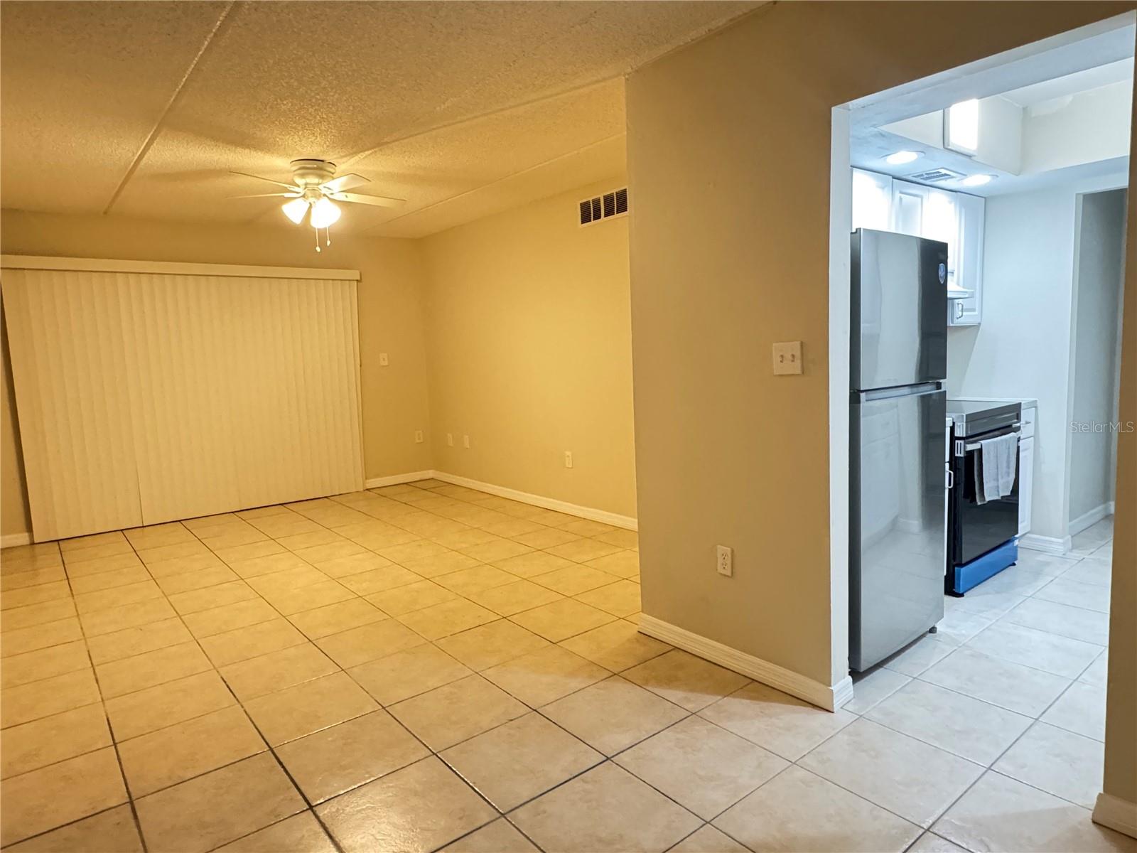 COMMODORE PLACE CONDO - Residential