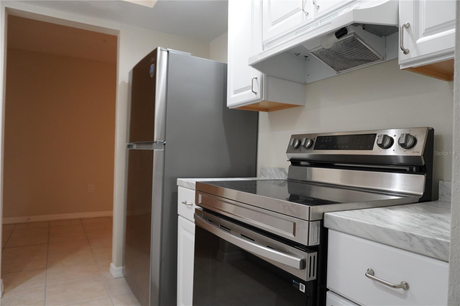 COMMODORE PLACE CONDO - Residential