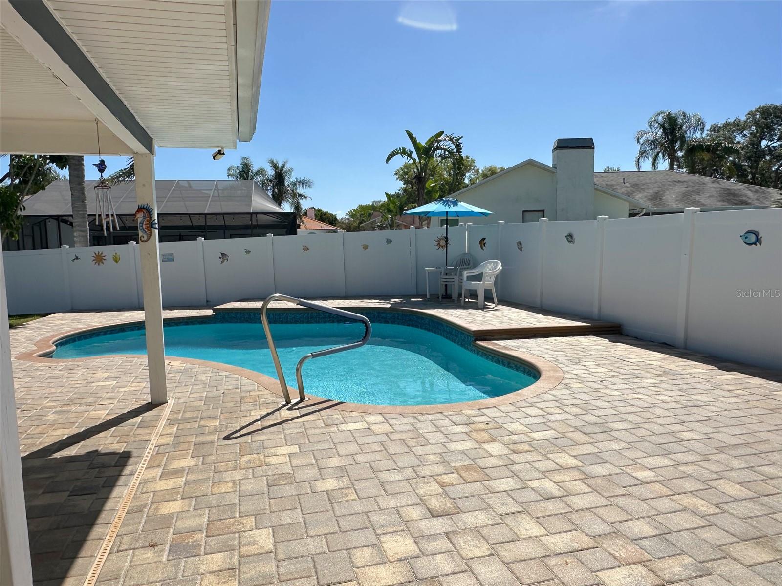 LAKE VALENCIA - - Residential