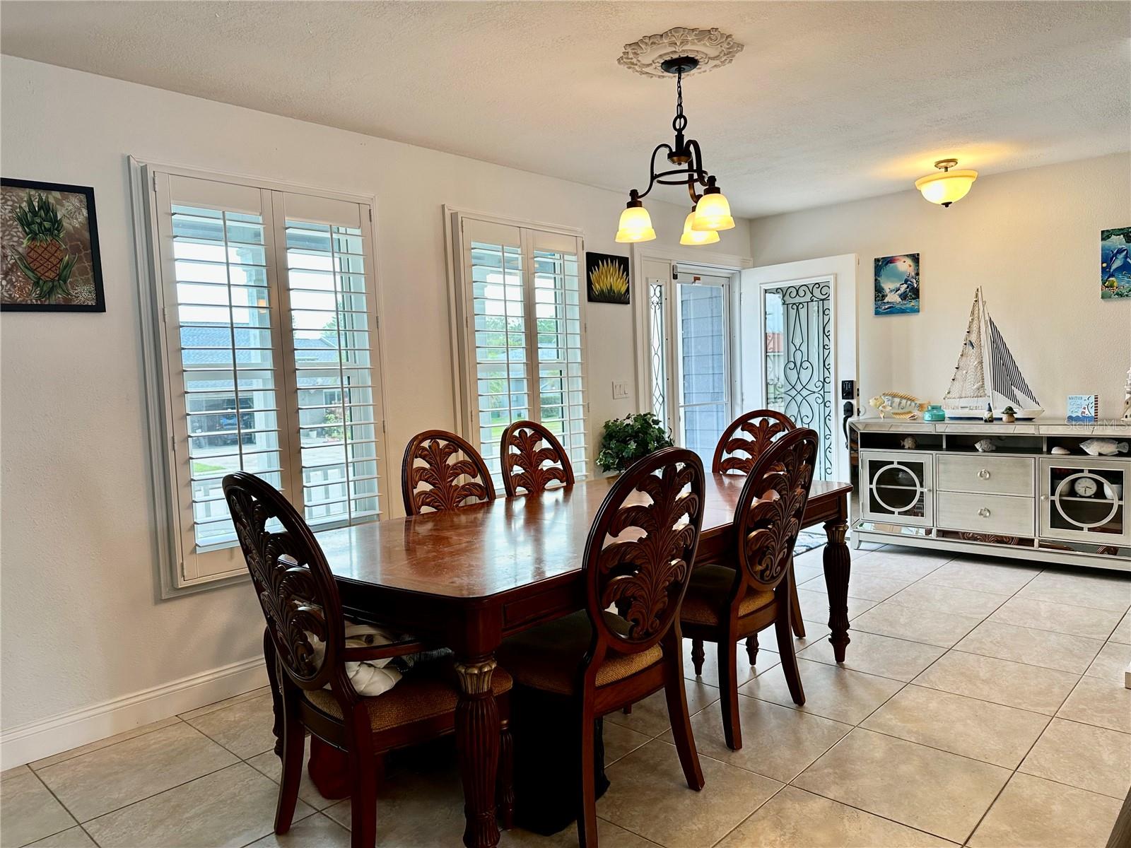 LAKE VALENCIA - - Residential