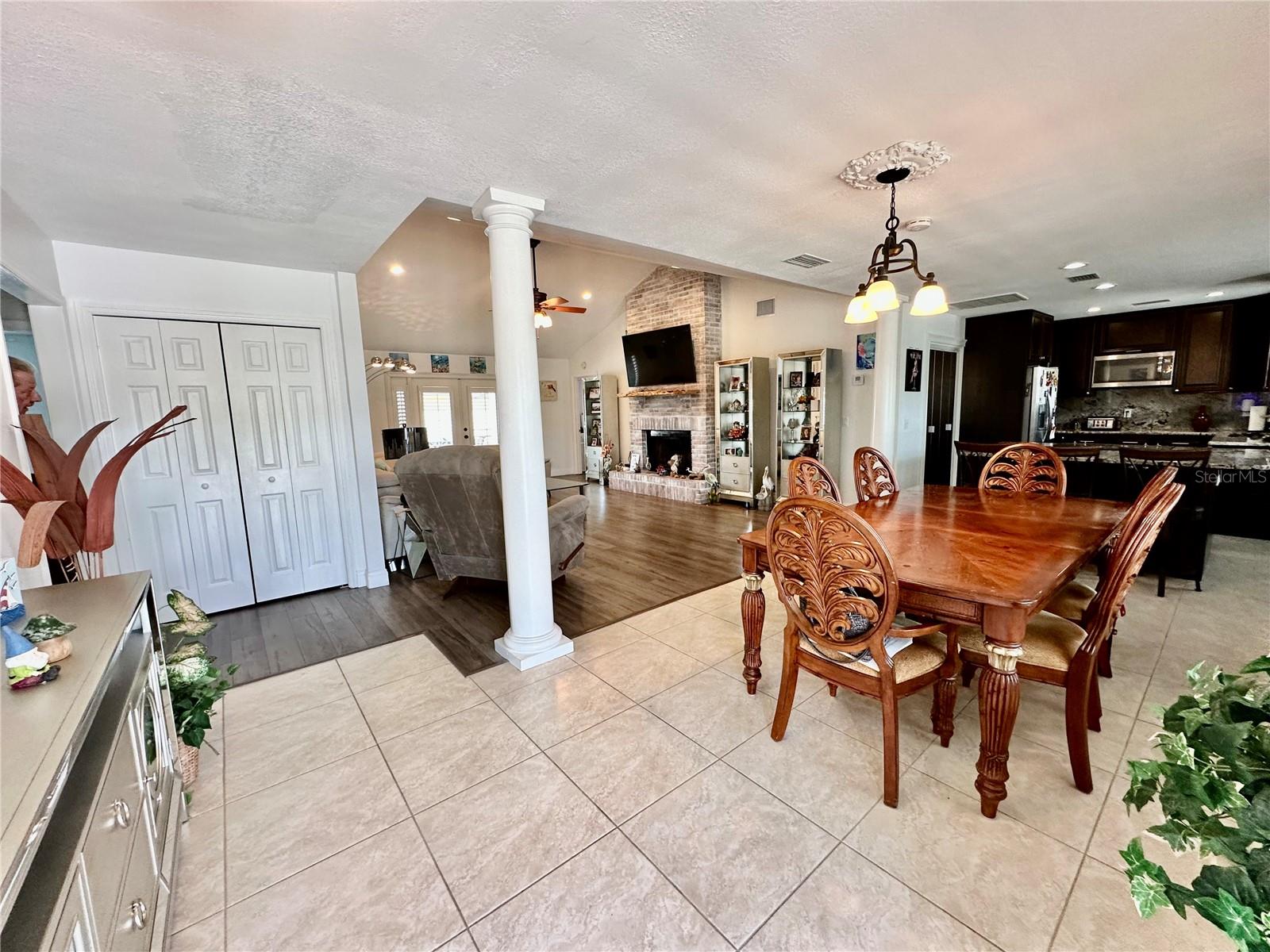 LAKE VALENCIA - - Residential