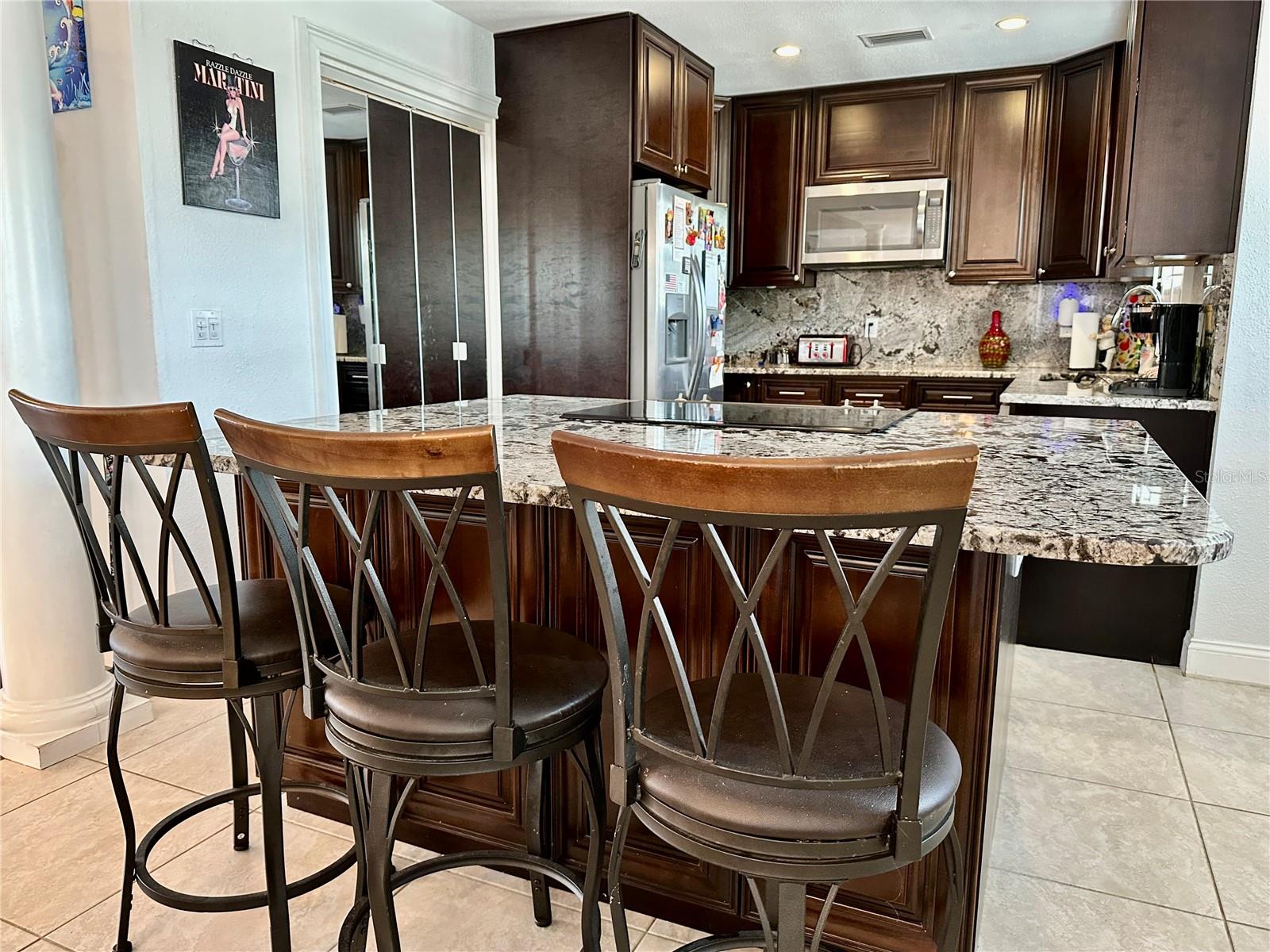 LAKE VALENCIA - - Residential