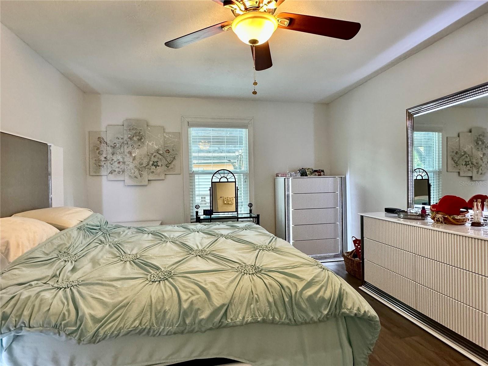 LAKE VALENCIA - - Residential