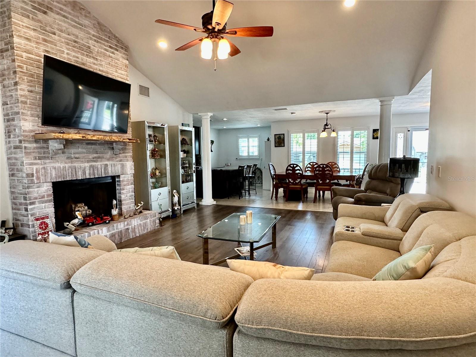 LAKE VALENCIA - - Residential