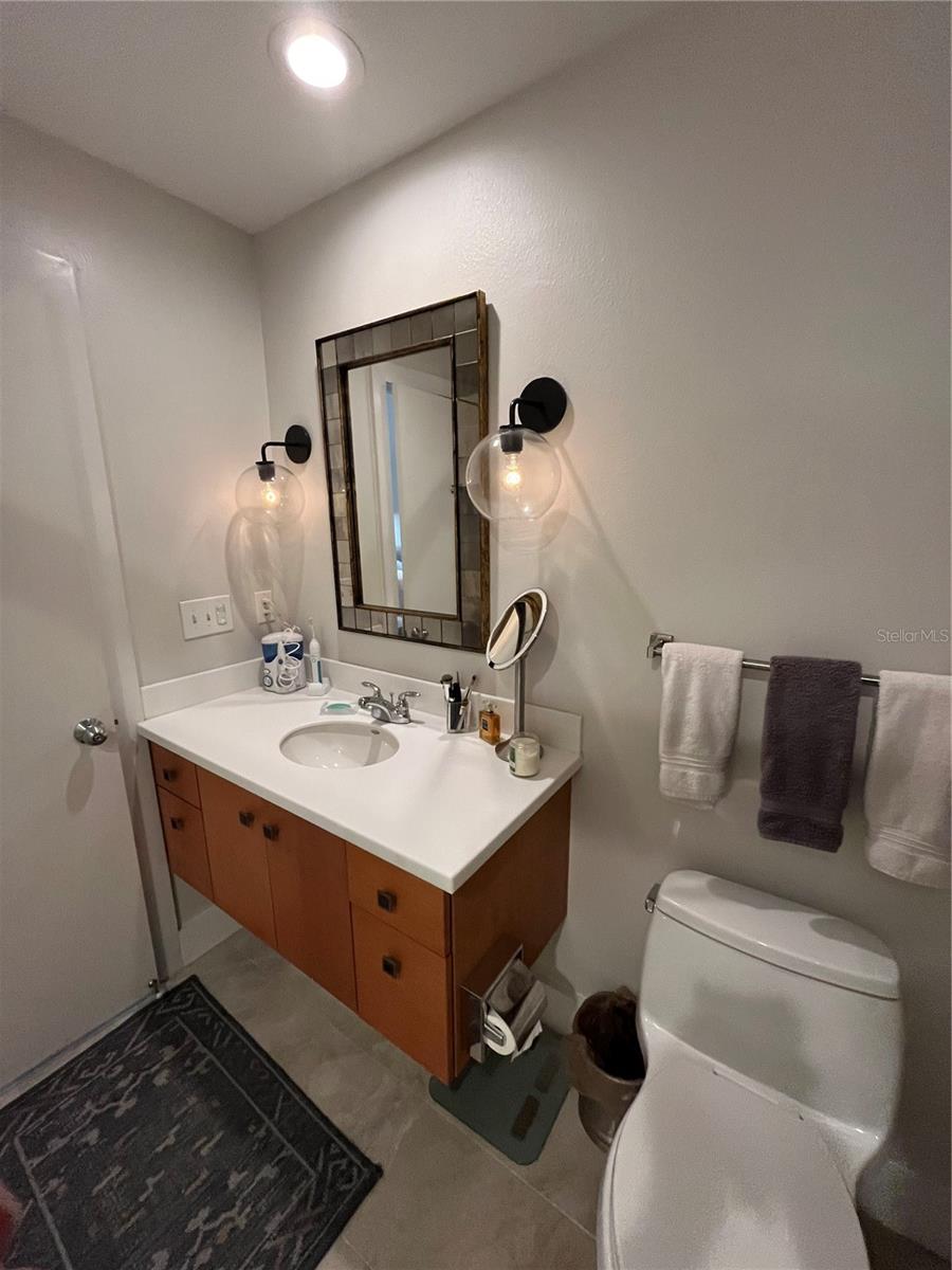 GRAND CENTRAL AT KENNEDY RESID - Residential