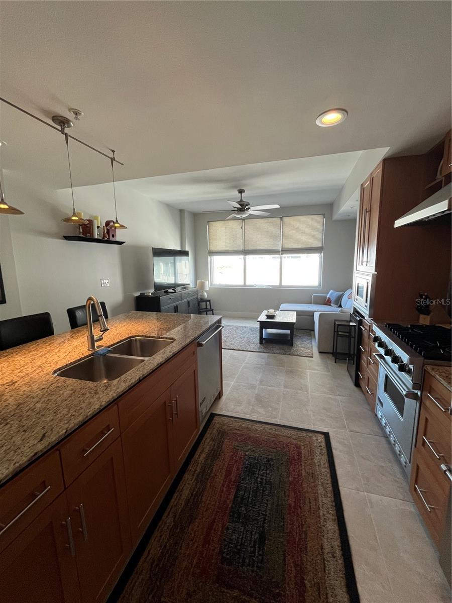 GRAND CENTRAL AT KENNEDY RESID - Residential