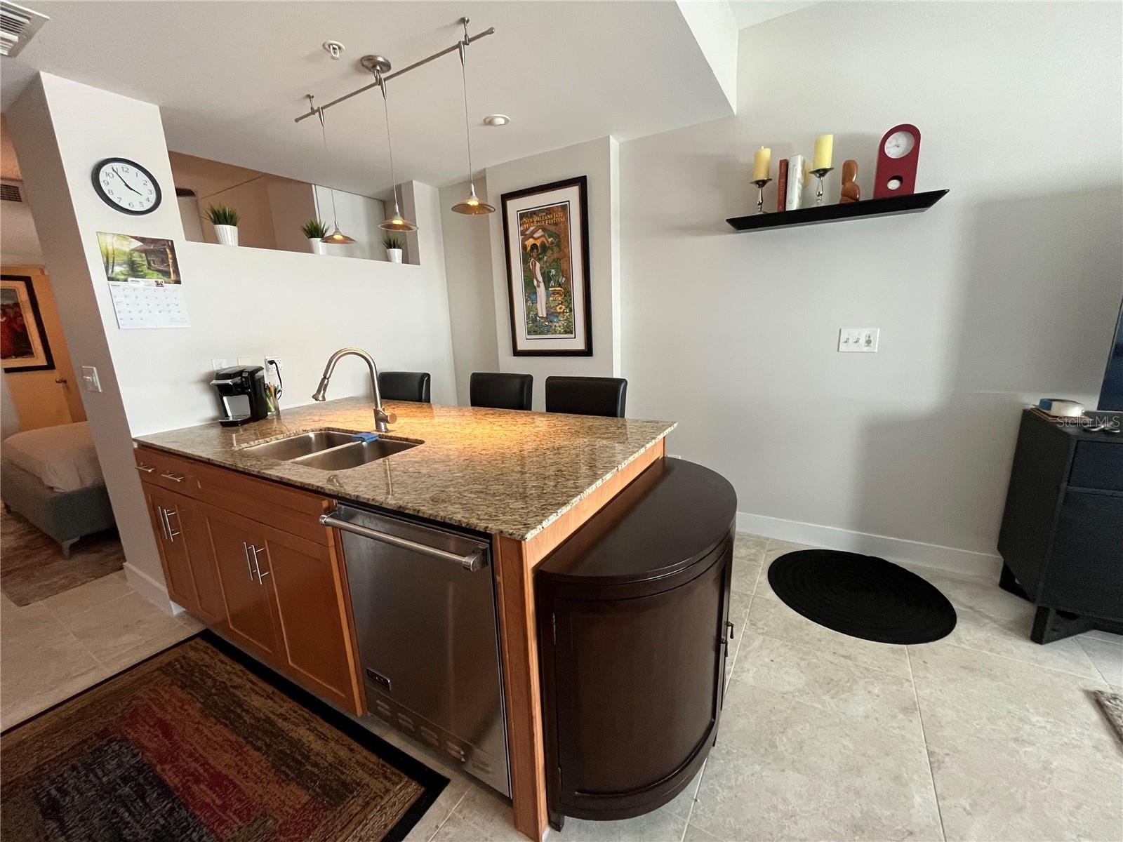 GRAND CENTRAL AT KENNEDY RESID - Residential