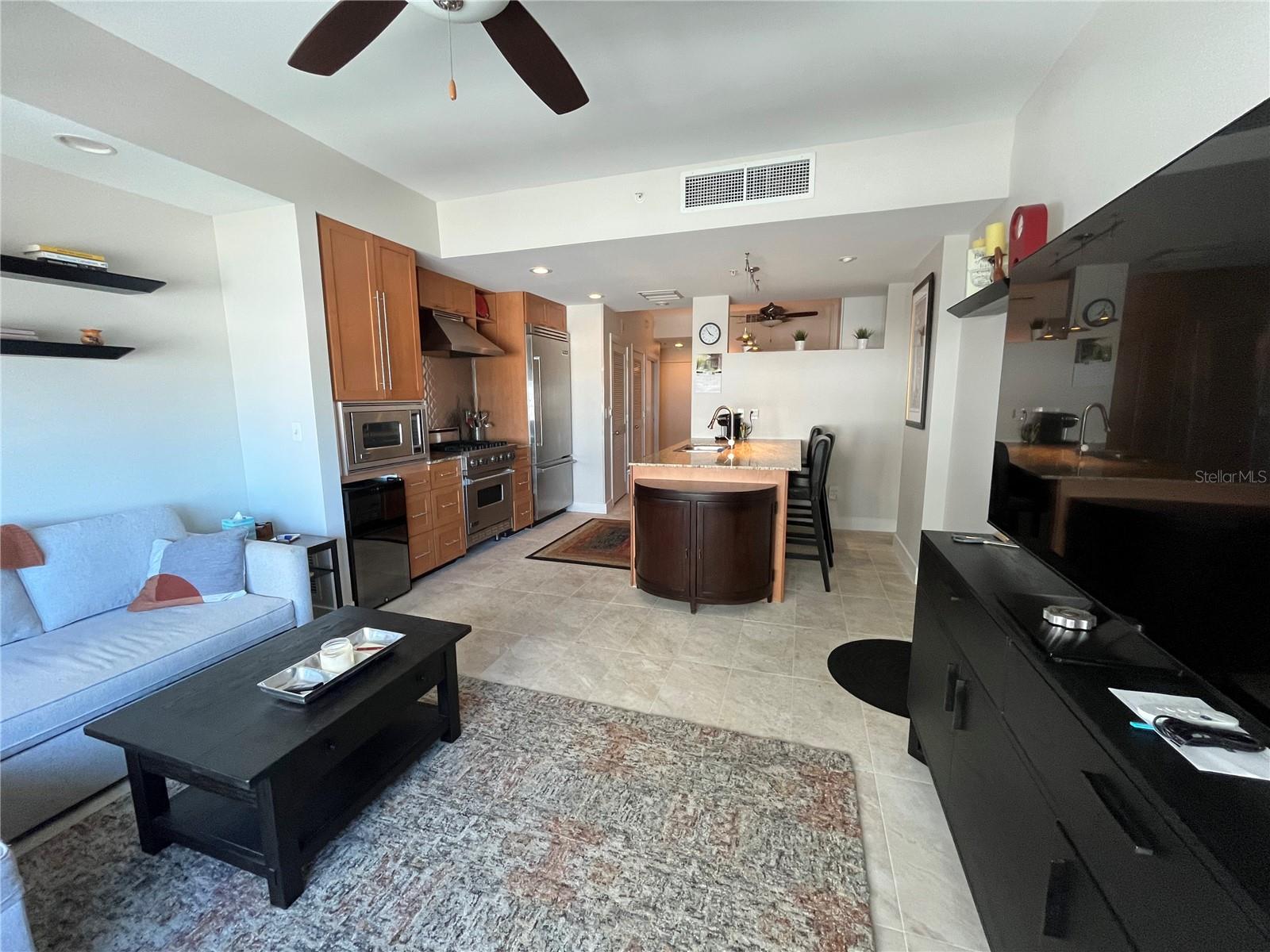GRAND CENTRAL AT KENNEDY RESID - Residential