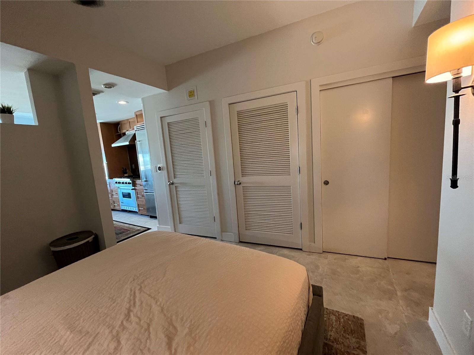 GRAND CENTRAL AT KENNEDY RESID - Residential