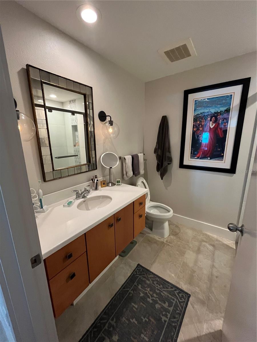 GRAND CENTRAL AT KENNEDY RESID - Residential
