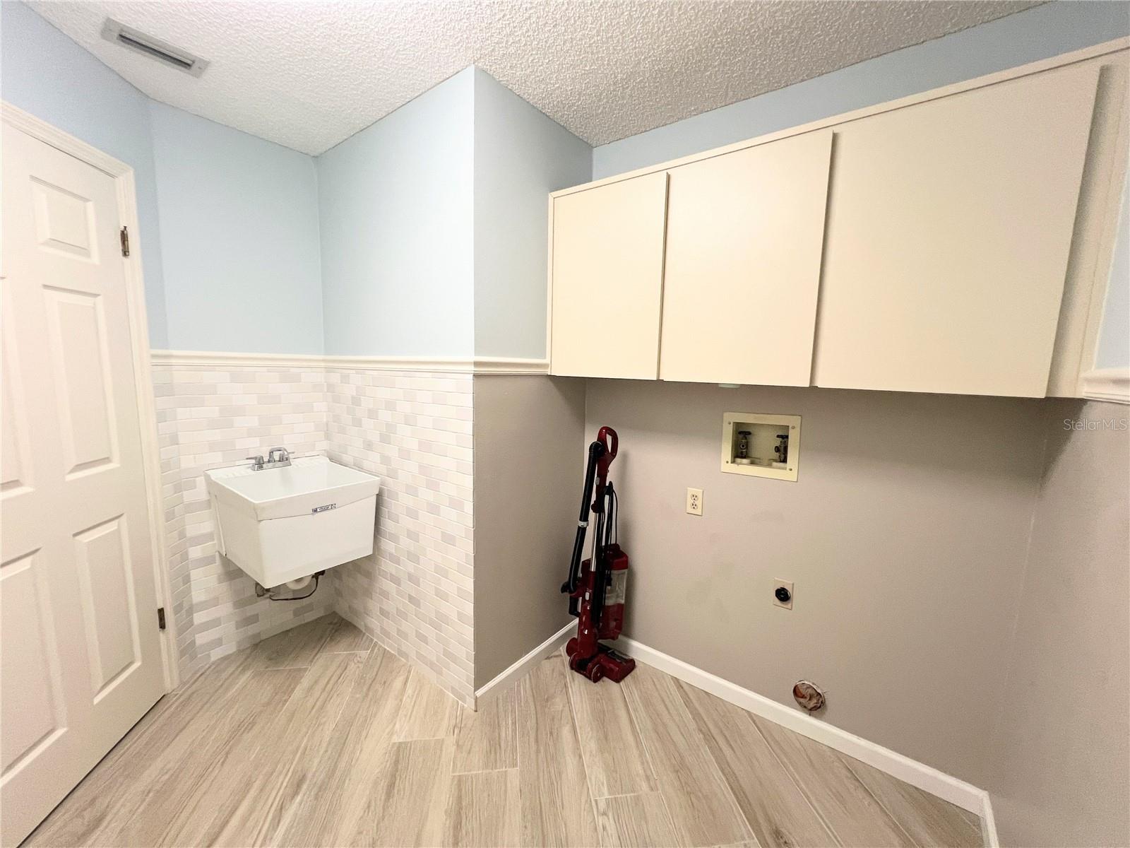 VILLAGE OF WOODLAND HILLS - Residential