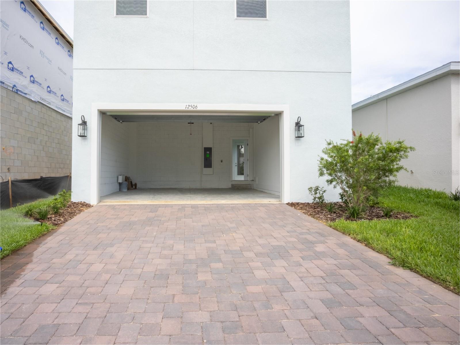 !!!!!FREE JUNE!!!! Fully Furnished 1-Bedroom Apartment for Rent – Horizon West, Winter Garden
Modern and cozy garage apartment with a private entrance, located in the desirable Horizon West area. This 1-bedroom, 1-bath unit is fully furnished and includes all utilities (electricity, water, internet). Enjoy a comfortable and stylish space.
Excellent location just minutes from Disney, Flamingo Crossings, restaurants, shopping, and major highways.